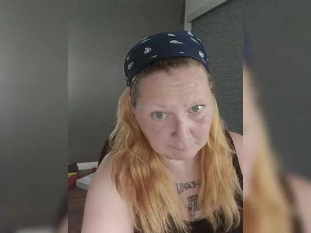 Adelaideskyy on BongaCams