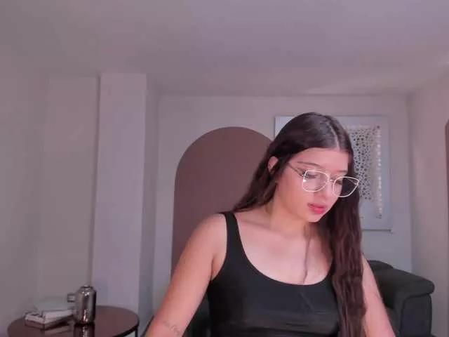 AlanaCardona on BongaCams 