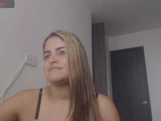 AlannaStephen on BongaCams 