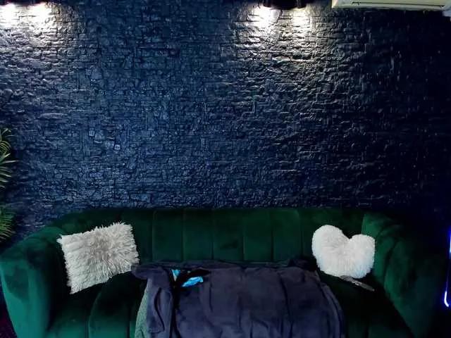 AnneSins on BongaCams 