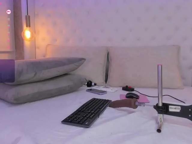 annie-clarkson on BongaCams 