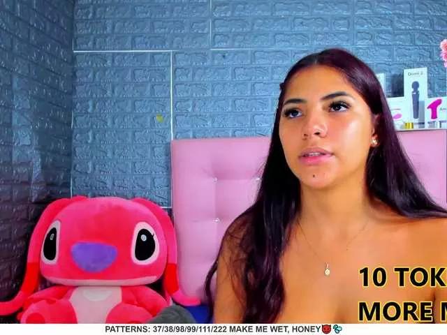 AriannaLewis on BongaCams 