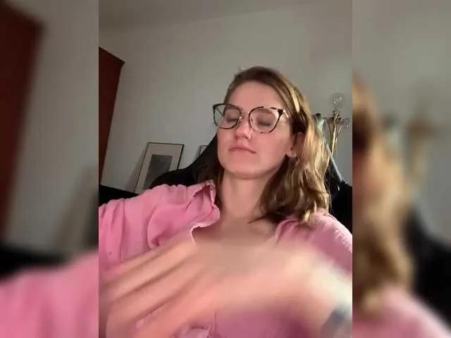 Asya-baby on BongaCams