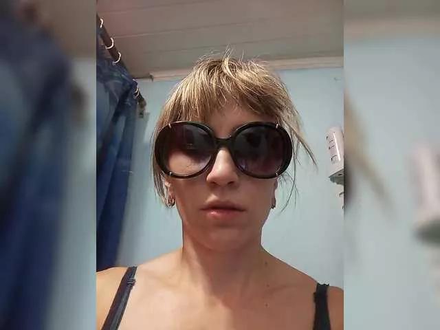 BabyLove4432 on BongaCams 