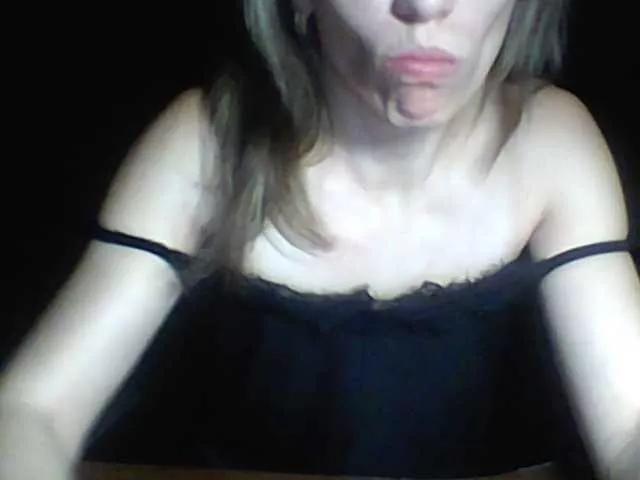 BabyLove4432 on BongaCams 