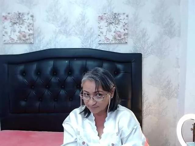 BebaRoja on BongaCams 