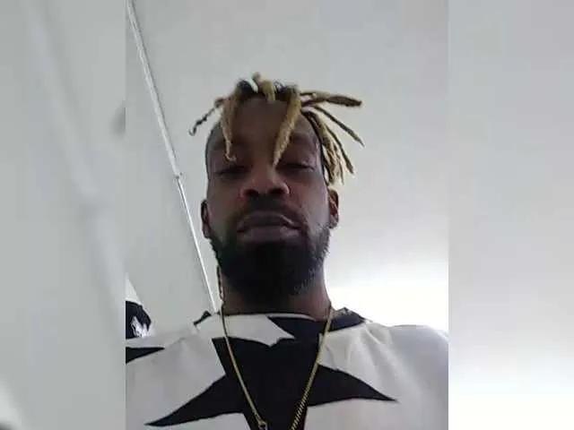 Black01back on BongaCams
