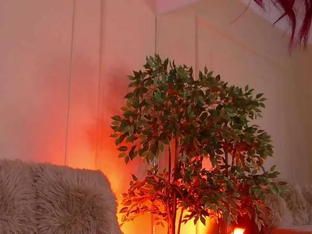 CrystalRed — Freechat on BongaCams