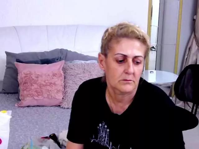 ElenaJuarez on BongaCams 