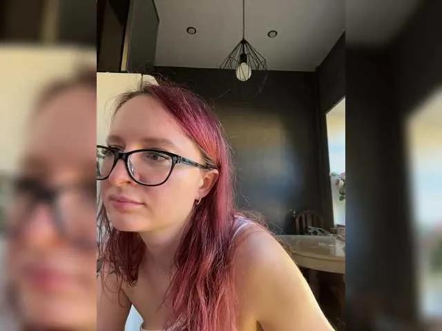 emma4you on BongaCams