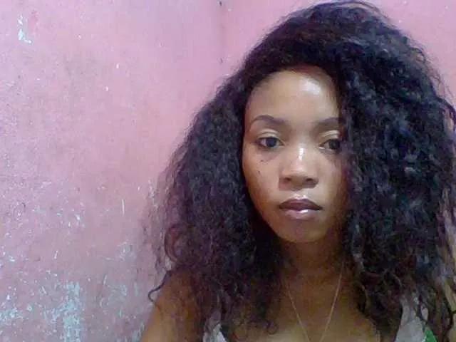 Estelahh — Freechat on BongaCams