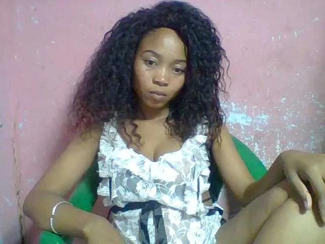 Estelahh on BongaCams 