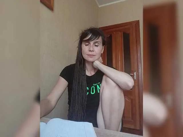 Hellenalonenochka on BongaCams