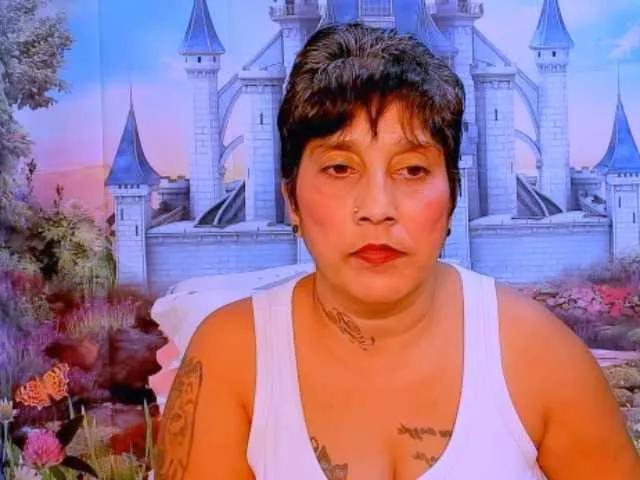 indianroxy on BongaCams 