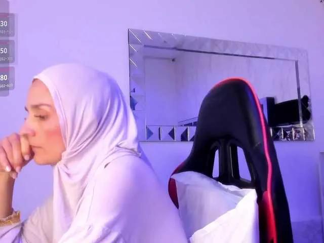 IrisKarimm on BongaCams