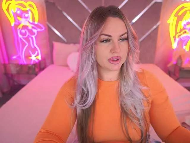 KiraCandyS — Vibrations on my lash, fantasizing, private chat games.