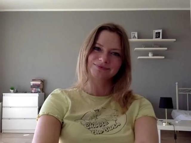 kissMillie — I can describe myself as a friendly, touchable woman with a sense of humor; sensual, elegant, and refined.
...