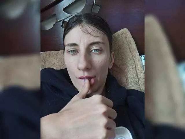Kitty2044 on BongaCams 