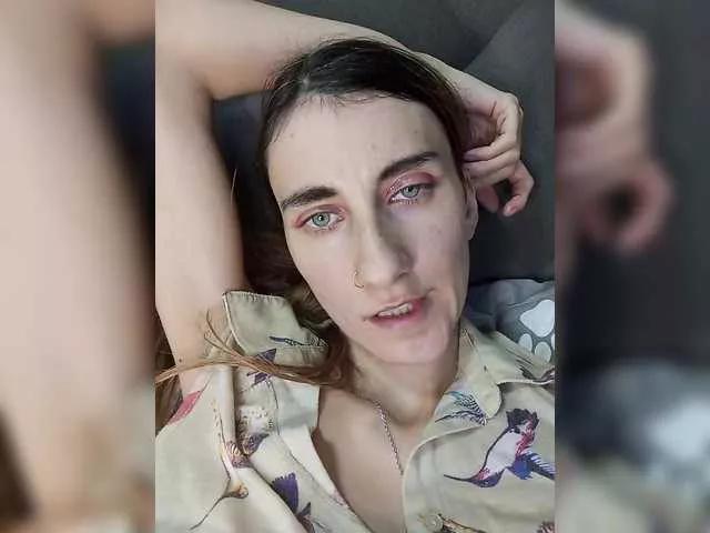 Kitty2044 on BongaCams 