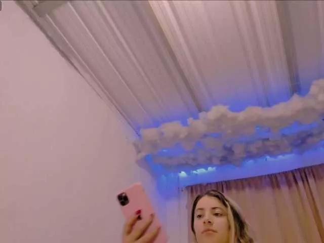 LauuuG on BongaCams 