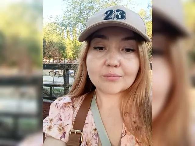 lenavelvet25 — Warm voices, slow eye contact and flirting that isn't rushed.
When a man is attentive, confident and knows what he wants... but knows how to wait 