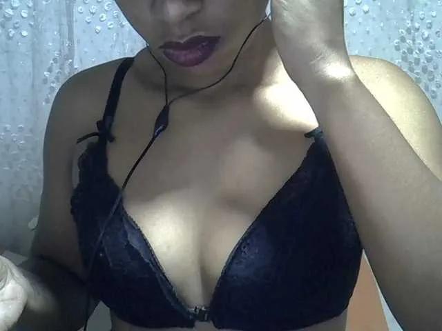 Lillteblackgirl on BongaCams 