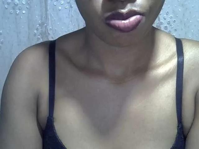 Lillteblackgirl — Freechat on BongaCams