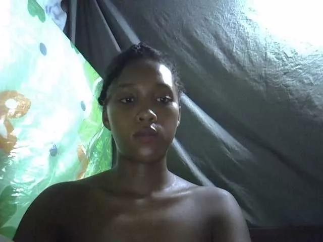 Lillteblackgirl on BongaCams 