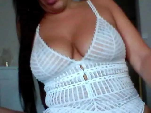Lindafrancaise on BongaCams