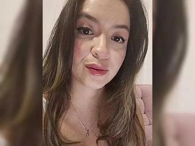 littleDanni — I love to be spoiled but also love to know all ur fantasies and be the one who fulfill them; hear you moan and know all the thing you wanna do with me really turns me on.