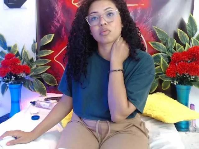 lunitaDal on BongaCams
