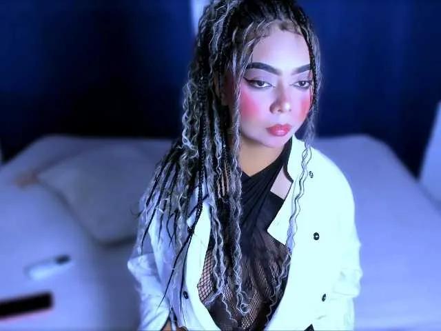 nahomy-ryans — It turns me on when you look at me intently, when you make me imagine what you would do with me... I love intense games, sincere moans and when they make me lose control with pleasure. If you know how to do it, you will be left wanting more 