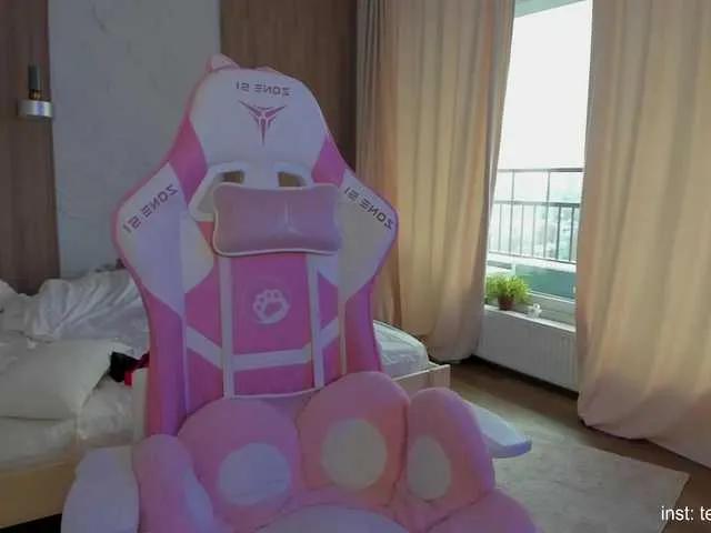 Naomimif — Freechat on BongaCams