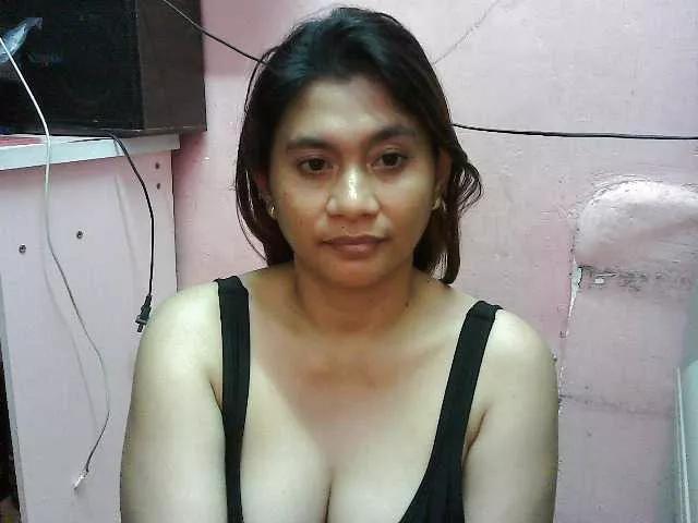 peenastyfame on BongaCams 