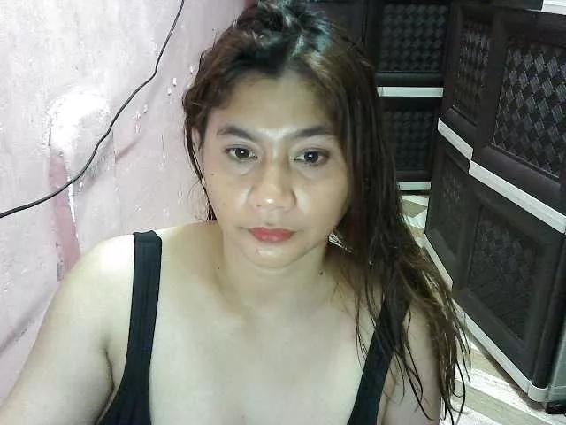 peenastyfame on BongaCams 