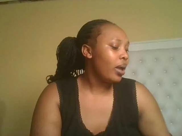 Queenlily25 — Freechat on BongaCams