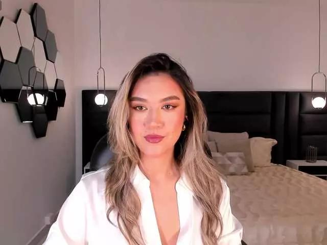 RebeccaHudson on BongaCams 