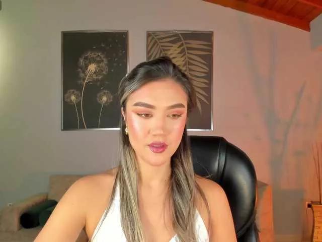 RebeccaHudson on BongaCams 