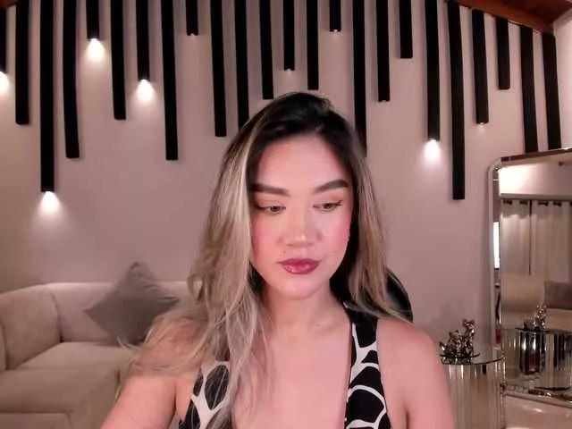 RebeccaHudson on BongaCams 