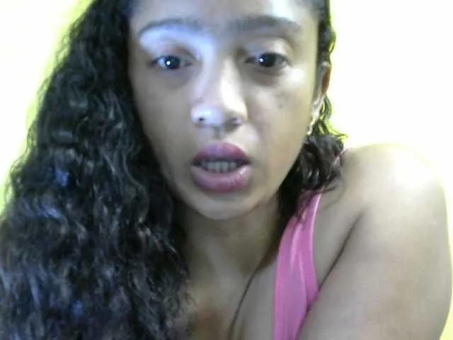 ricaah on BongaCams