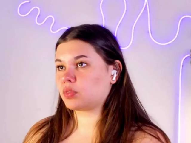 SashaShowb on BongaCams