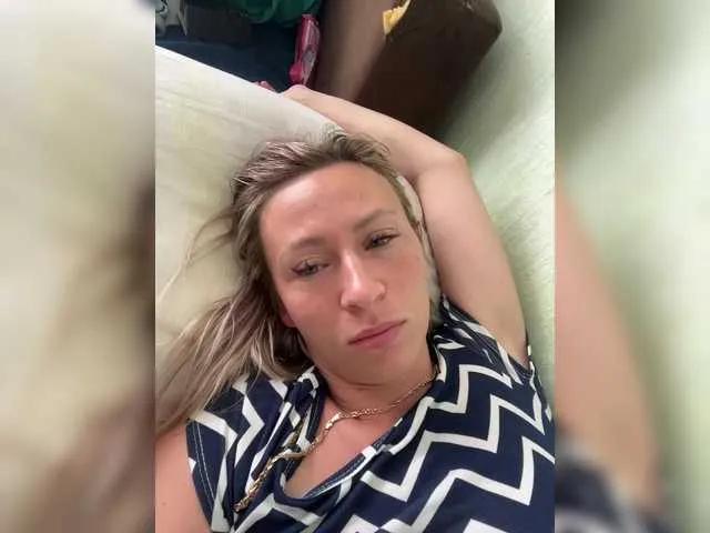 Saveta on BongaCams