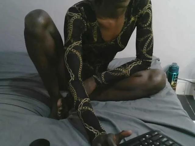 Starpettite — Compliments, tips, and a little bit of teasing.
When someone knows how to make me laugh and then make me blush.