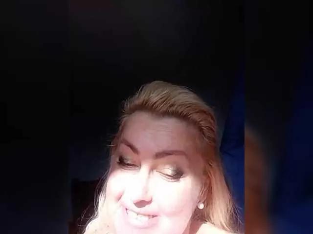 vetaru on BongaCams