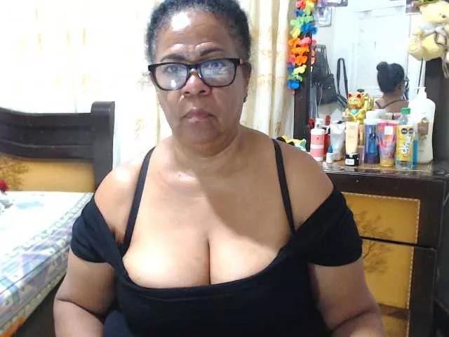 Yayishotsexyw on BongaCams 