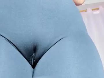 amanda_marcuzzi — toples and  dirity talk [44 tokens left] let's play in pantyhose until to cum #cameltoe #leggings #bigass #pantyhose #socks