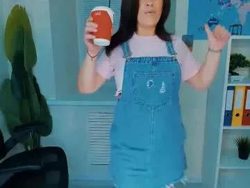ana_mills — GOAL: Let's have fun! I returned [777 tokens remaining] Welcome to my room! #feet #smoke #pvt #lovense #new #heels