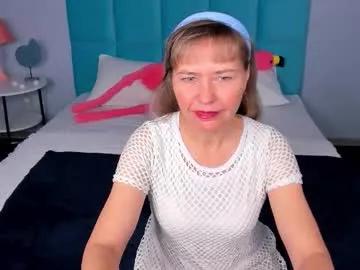 carla_vogue — GOAL: show ass [92 tokens remaining] Hi I'm new here #new #milf #smalltits #bigass
