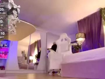 divine_kim on Chaturbate 
