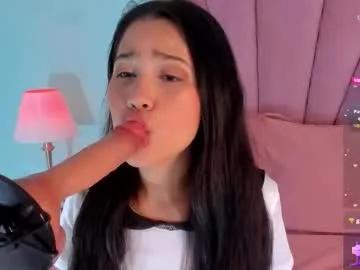 emma_clarke_ — GOAL: control sex machine x 2 min [524 tokens remaining] Welcome to my room! know me and play with me #deepthroat #fuckmachine #latina #saliva #18